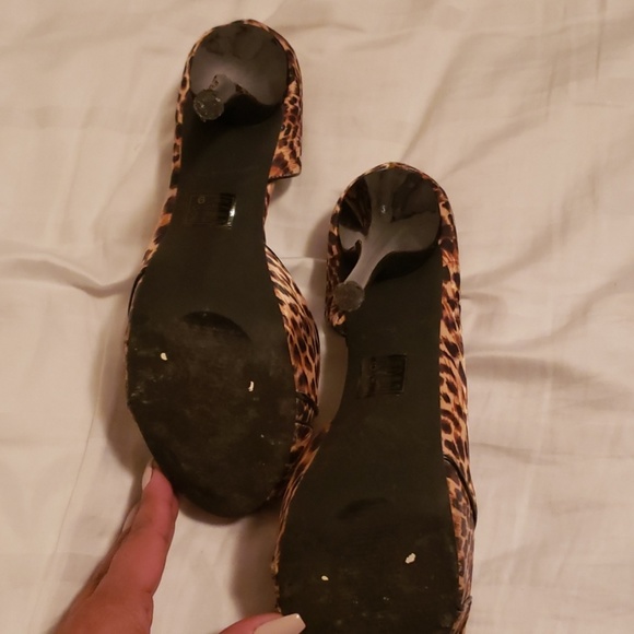 Leopard print high heels - Picture 3 of 3
